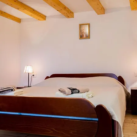 House Antica For 6 Persons Surroundings Of The Island Of Cres Holiday home