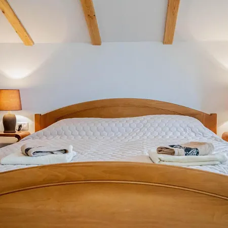 Hébergement de vacances House Antica For 6 Persons Surroundings Of The Island Of Cres